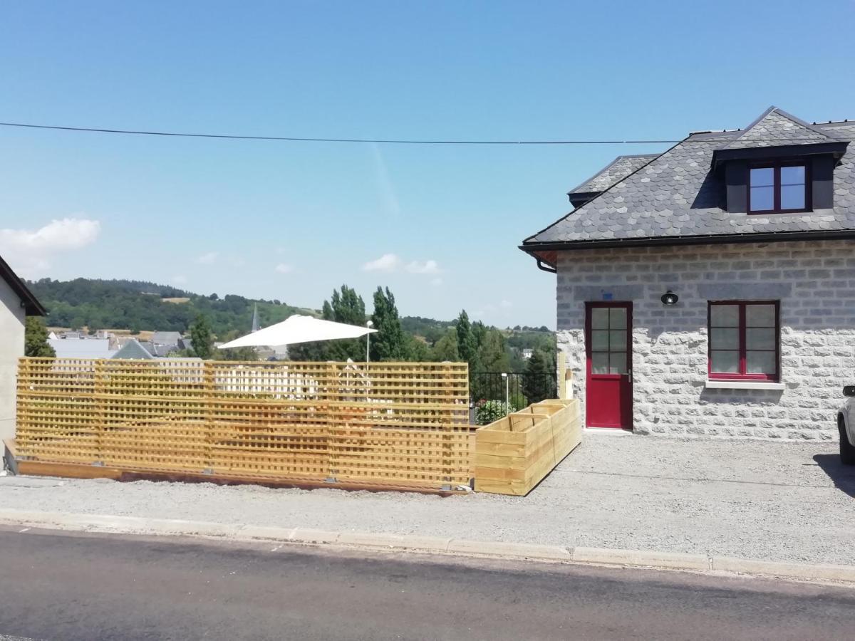 Gîte de Granit Noir Besse-et-Saint-Anastaise Extérieur photo